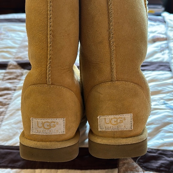 UGG Classic Chestnut Sheepskin Boots women’s size 6 - Picture 5 of 9